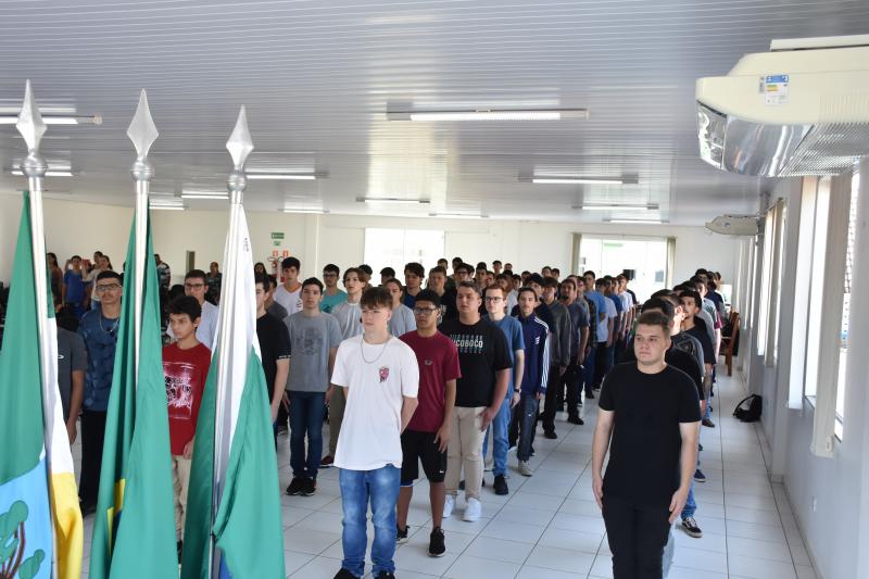 Vereadores participam de entregas de CDI